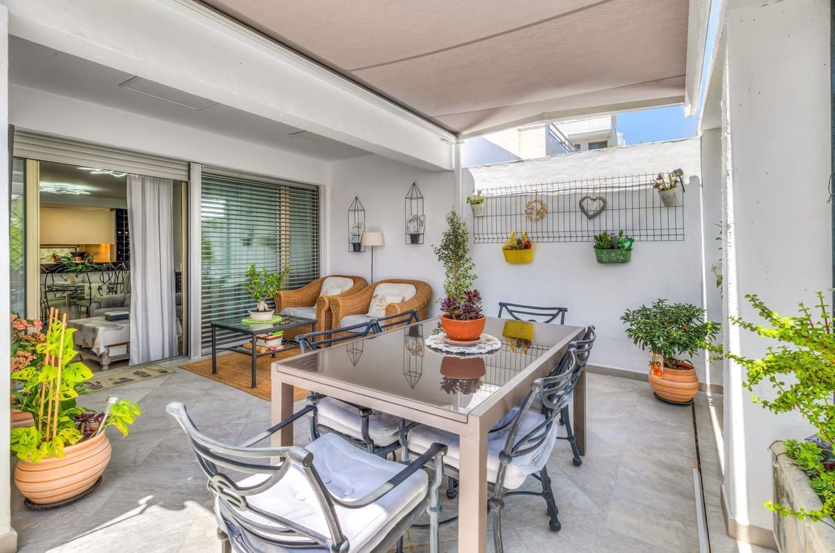 Apartamento de 1 habitación en La Cala de Mijas en venta con piscina garaje - 297.000 € (Ref: 9969021)