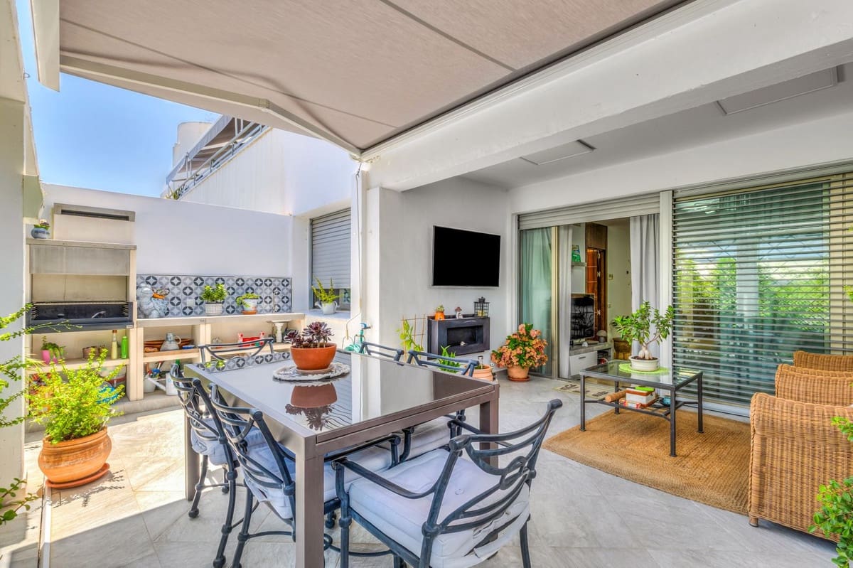 Apartamento de 1 habitación en La Cala de Mijas en venta con piscina garaje - 297.000 € (Ref: 9969021)