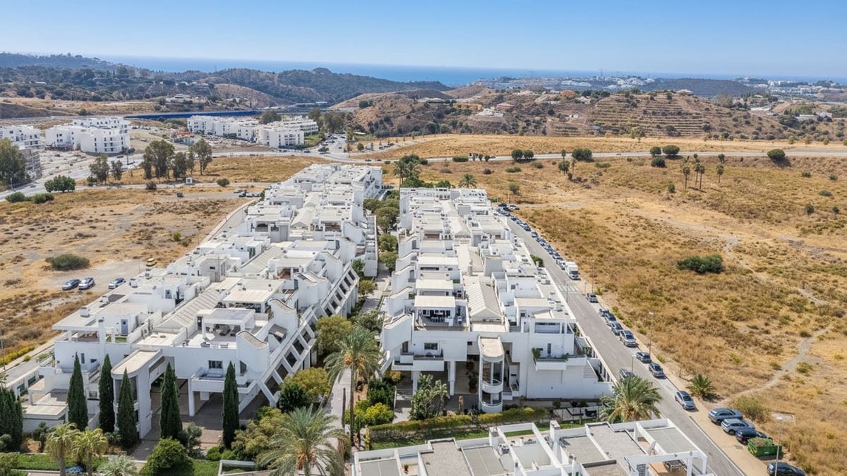 Apartamento de 1 habitación en La Cala de Mijas en venta con piscina garaje - 297.000 € (Ref: 9969021)