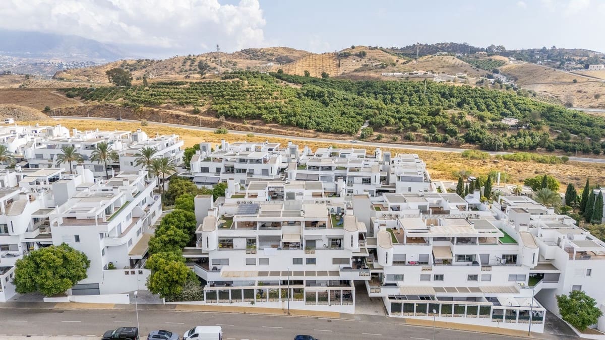 Apartamento de 1 habitación en La Cala de Mijas en venta con piscina garaje - 297.000 € (Ref: 9969021)