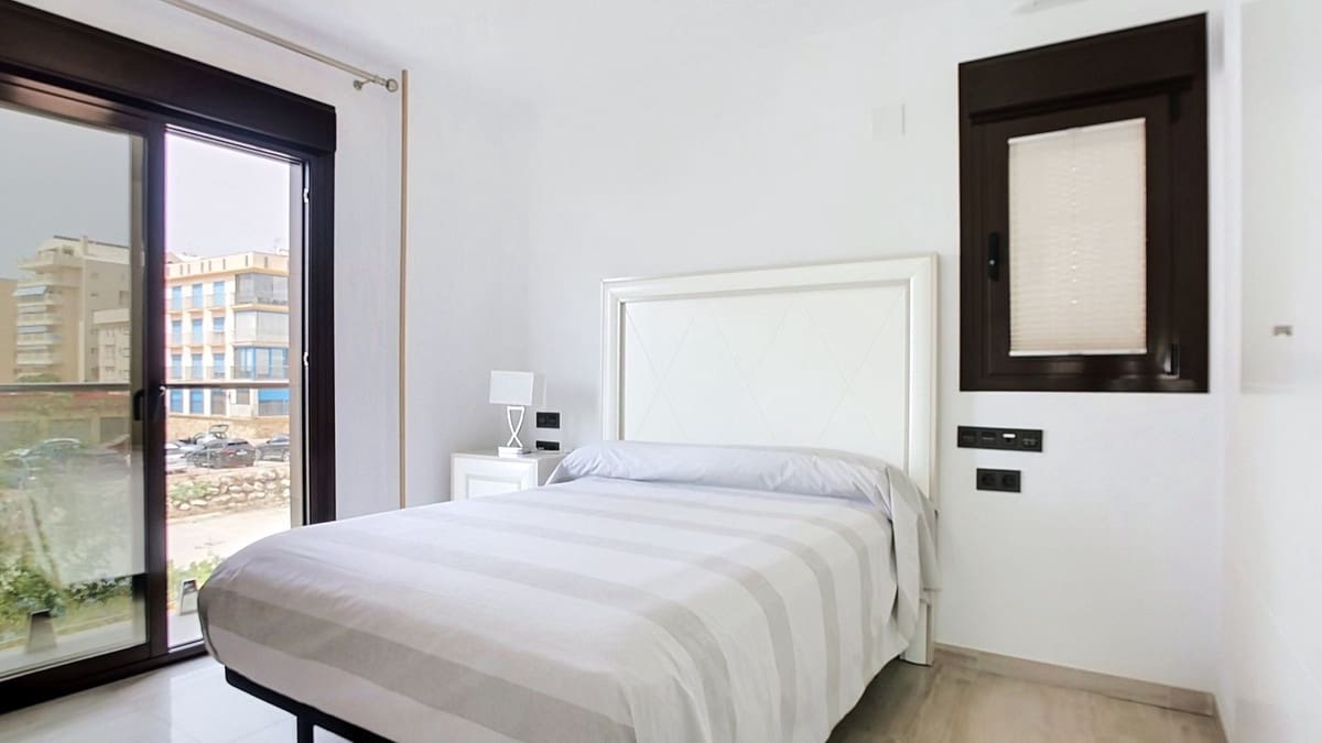 2 slaapkamer Appartement te koop in Fuengirola met zwembad garage - € 689.000 (Ref: 9975827)