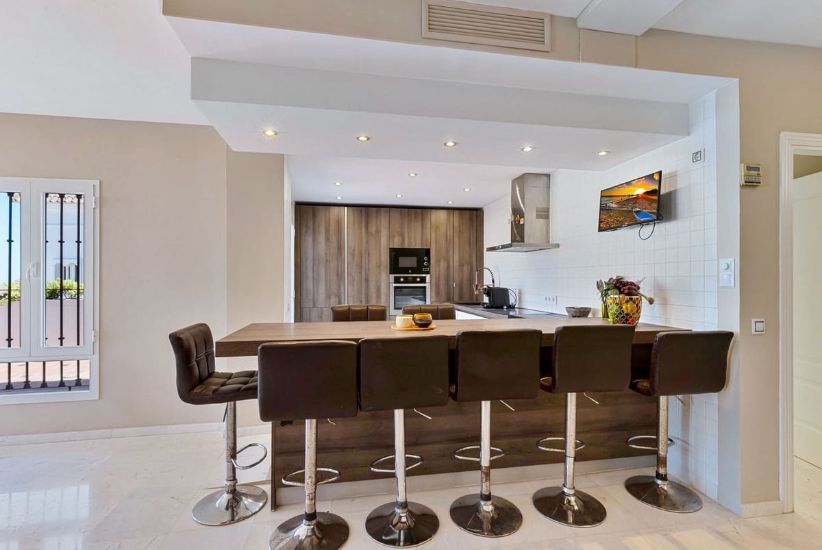 3 soverom Hus til salgs i Mijas Costa med svømmebasseng garasje - € 690 000 (Ref: 9977730)