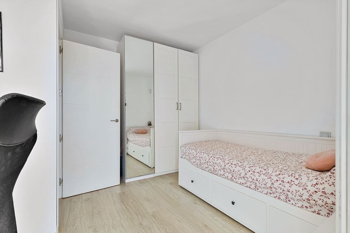 4 Zimmer Villa zu verkaufen in Mijas Costa mit Pool Garage - 990.000 € (Ref: 9999394)