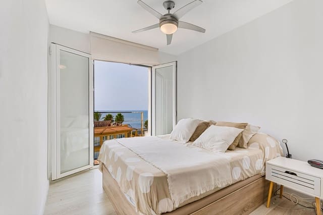 4 Zimmer Villa zu verkaufen in Mijas Costa, Mijas mit Pool Garage - 990.000 € (Ref: 9999394)