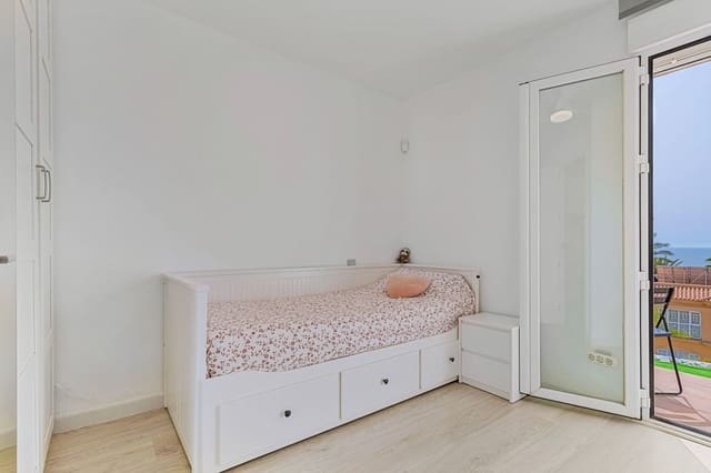 4 Zimmer Villa zu verkaufen in Mijas Costa, Mijas mit Pool Garage - 990.000 € (Ref: 9999394)
