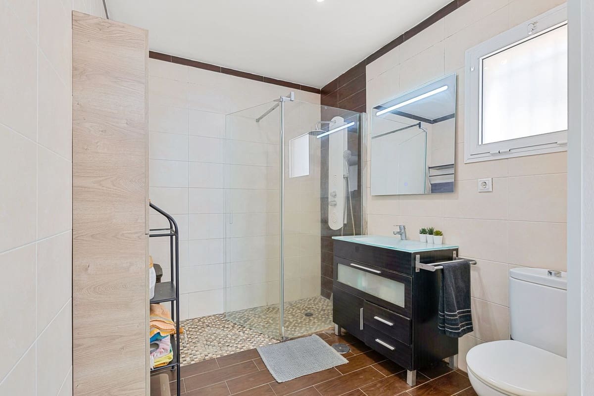 4 Zimmer Villa zu verkaufen in Mijas Costa mit Pool Garage - 990.000 € (Ref: 9999394)
