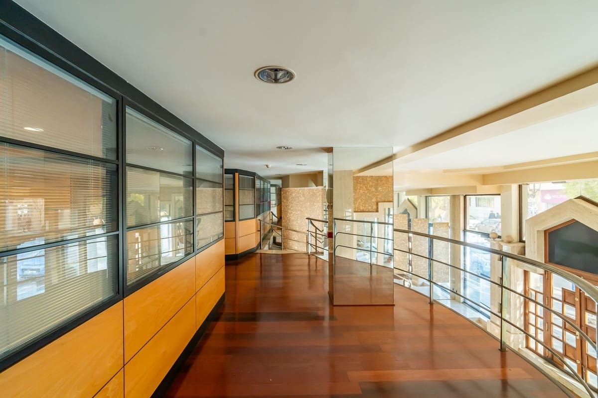 9 chambre Local Commercial à vendre à Marbella - 1 650 000 € (Ref: 9999395)