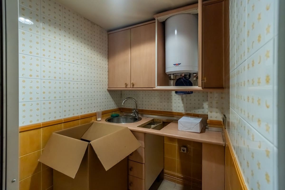 9 chambre Local Commercial à vendre à Marbella - 1 650 000 € (Ref: 9999395)