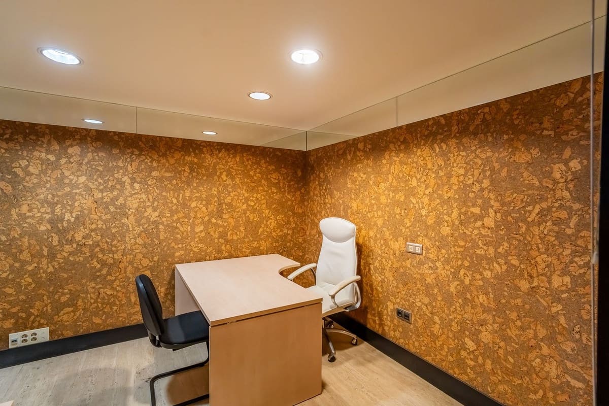 9 chambre Local Commercial à vendre à Marbella - 1 650 000 € (Ref: 9999395)