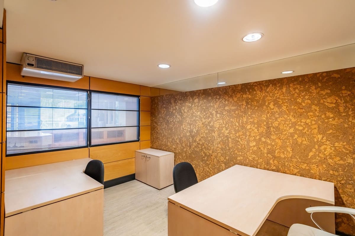 9 chambre Local Commercial à vendre à Marbella - 1 650 000 € (Ref: 9999395)