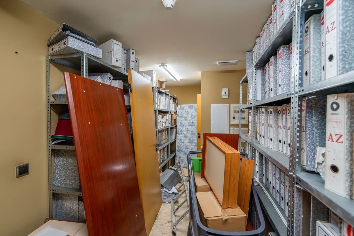 9 chambre Local Commercial à vendre à Marbella - 1 650 000 € (Ref: 9999395)