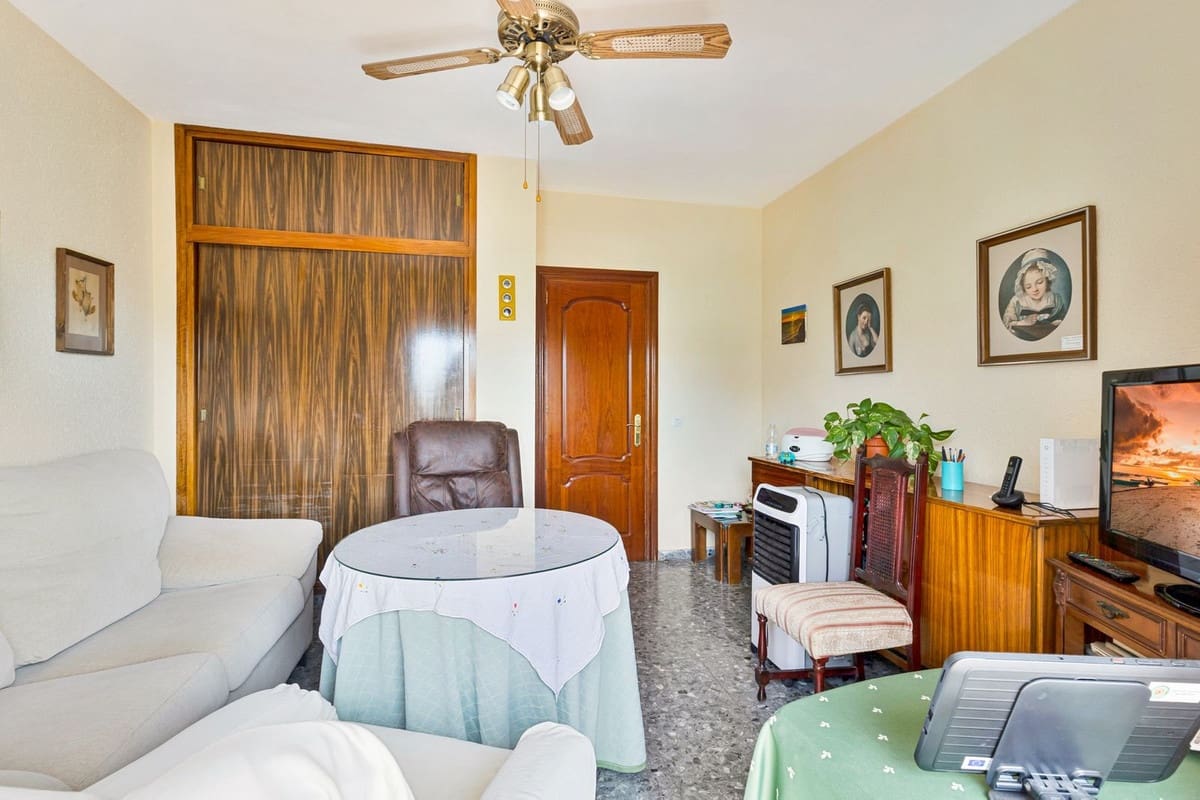 4 soveværelse Penthouse til salg i Malaga by - € 684.000 (Ref: 9999396)