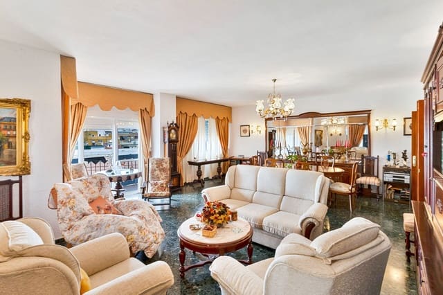 4 bedroom Penthouse for sale in Centro, Málaga city - € 684,000 (Ref: 9999396)