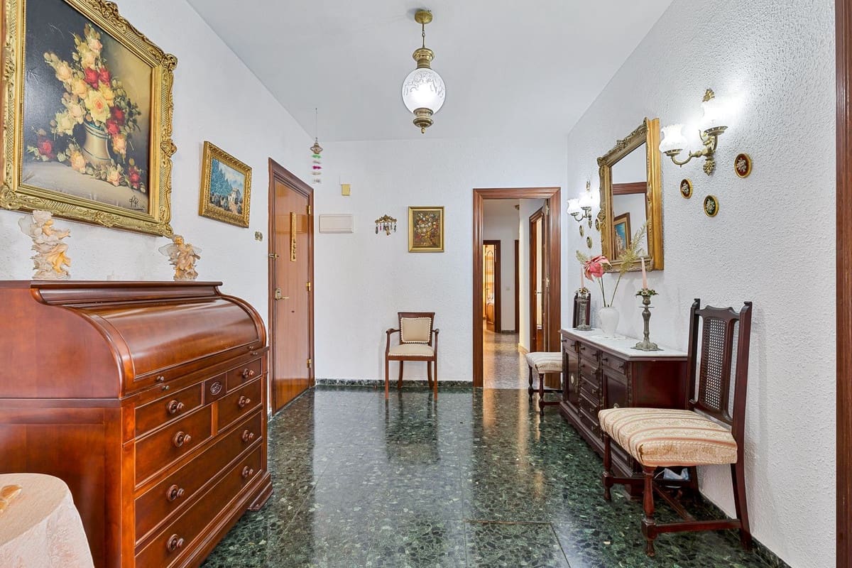 4 soveværelse Penthouse til salg i Malaga by - € 684.000 (Ref: 9999396)