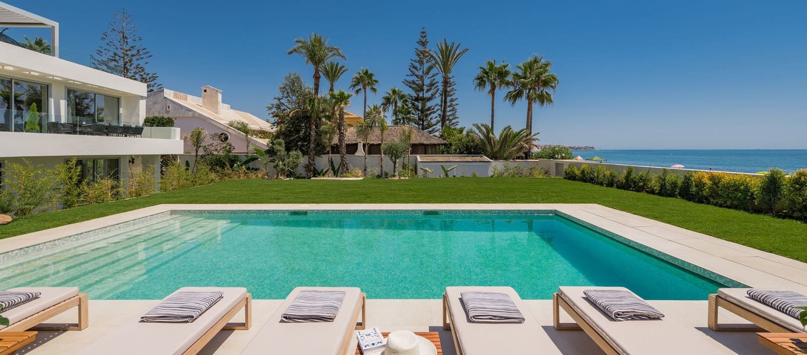 Chalet de 5 habitaciones en La Cala de Mijas en venta con piscina - 7.500.000 € (Ref: 10185356)