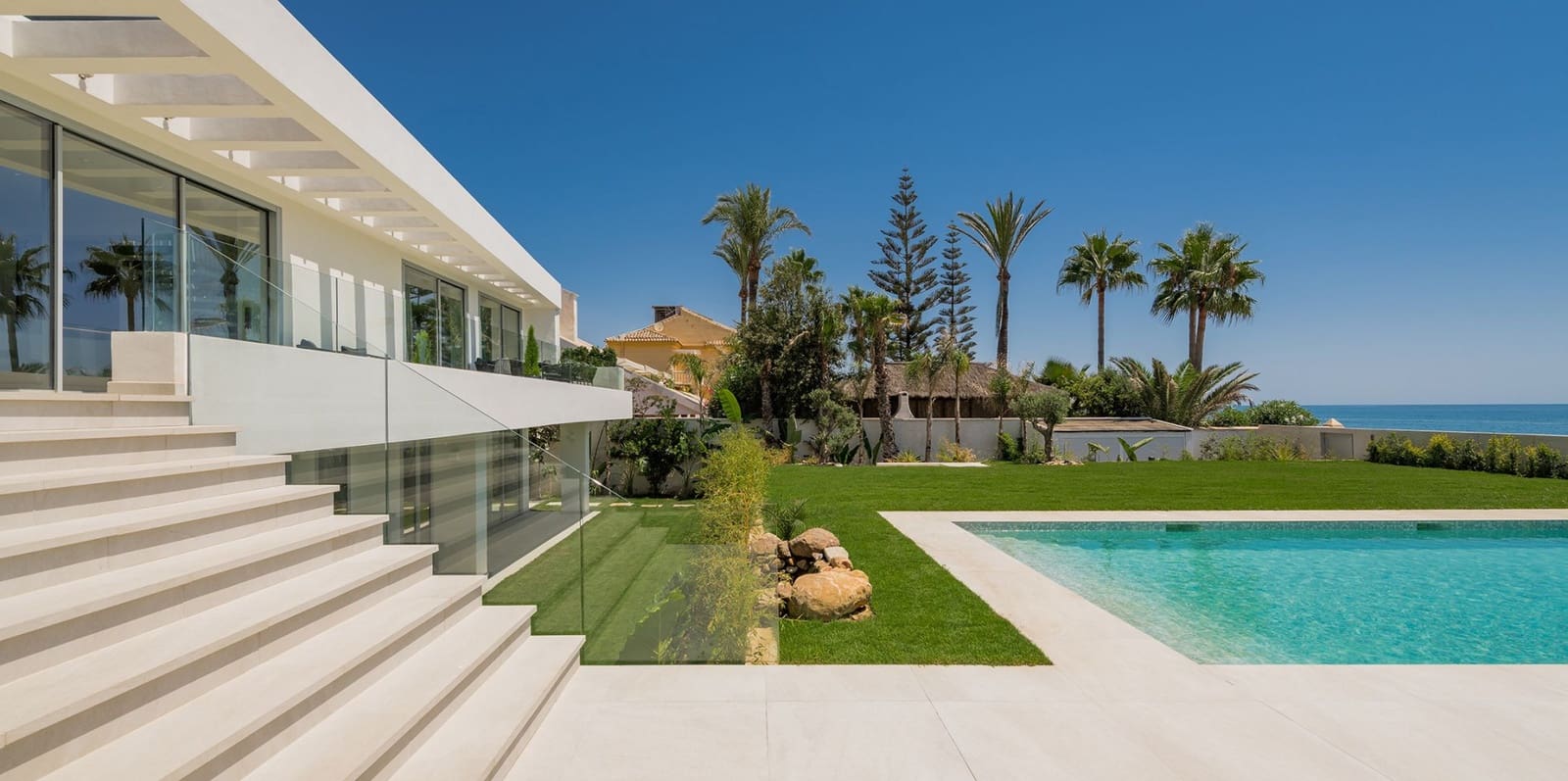Chalet de 5 habitaciones en La Cala de Mijas en venta con piscina - 7.500.000 € (Ref: 10185356)