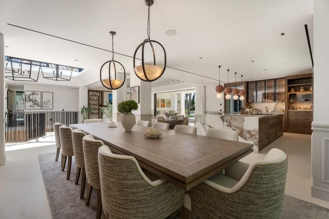 6 bedroom Villa for sale in Aloha Golf, Marbella with pool garage - € 9,490,000 (Ref: 10185357)