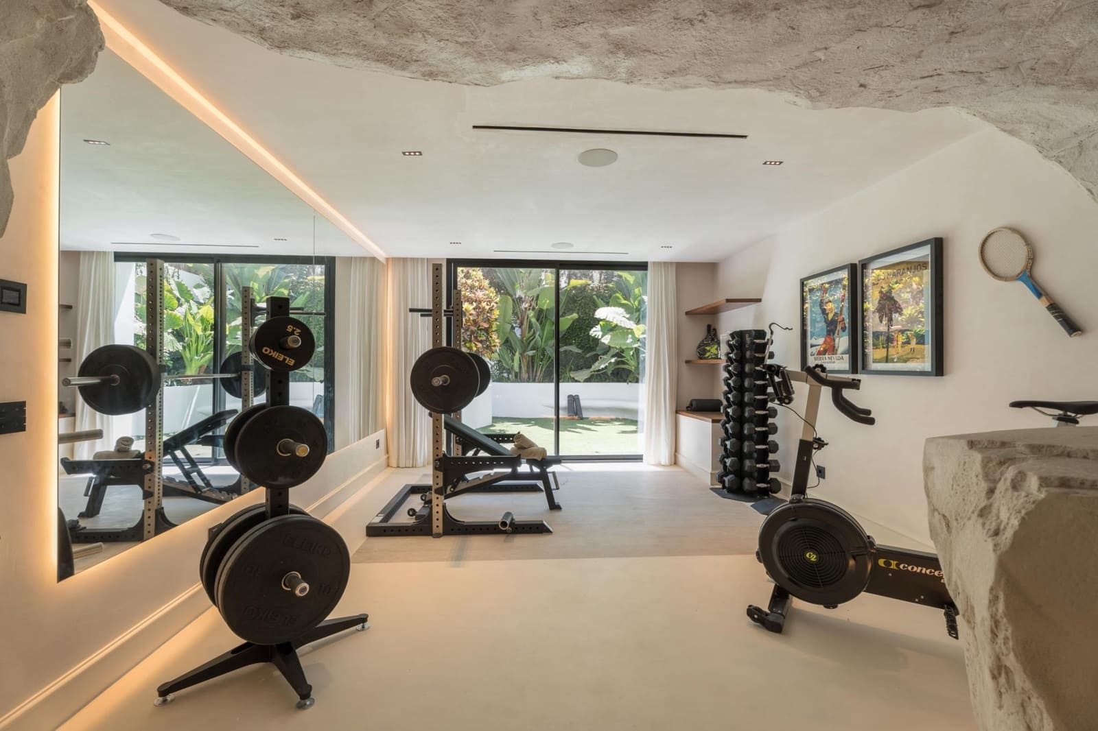 6 chambre Villa/Maison à vendre à Nueva Andalucia avec piscine garage - 9 490 000 € (Ref: 10185357)