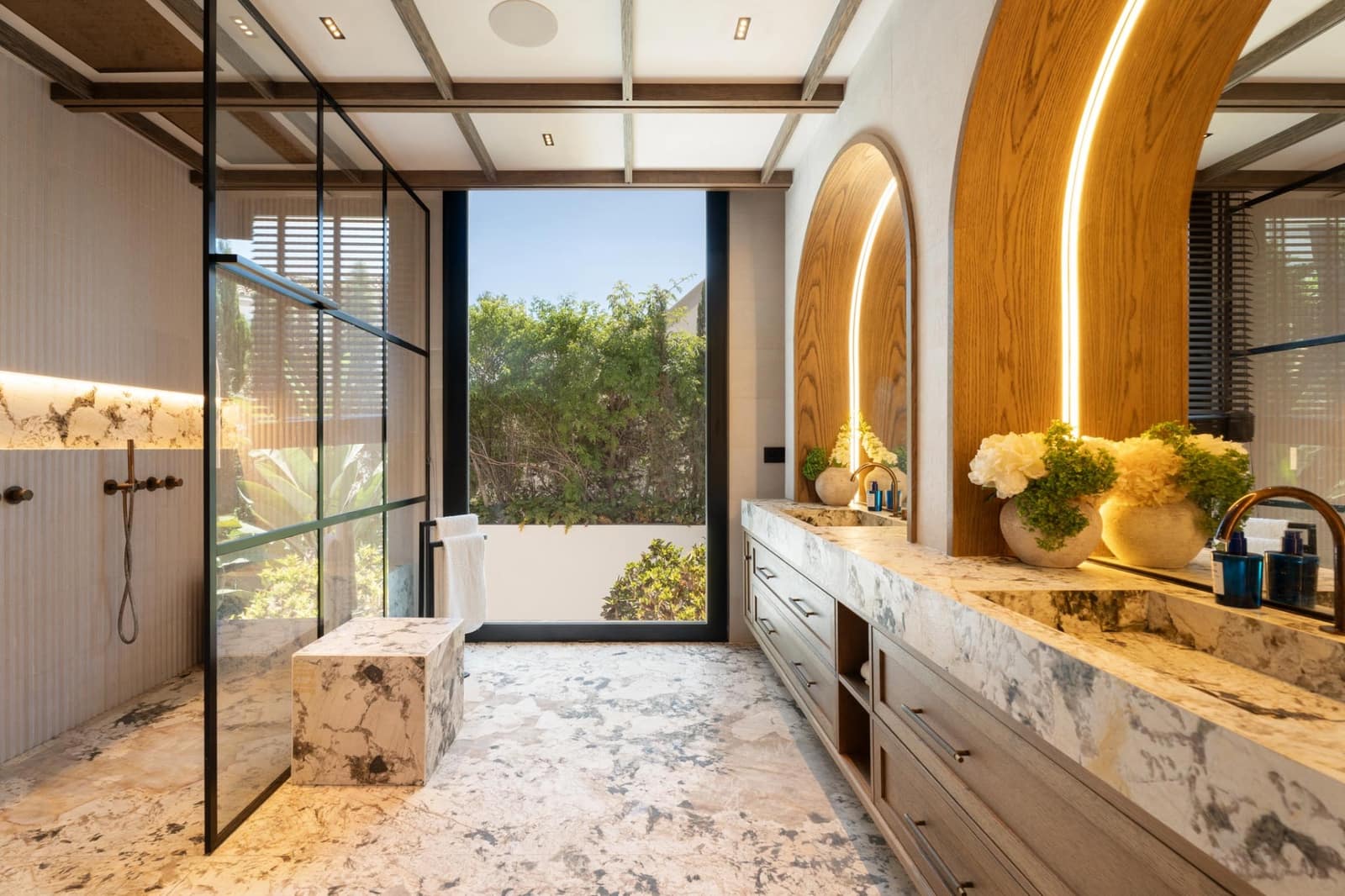 6 chambre Villa/Maison à vendre à Nueva Andalucia avec piscine garage - 9 490 000 € (Ref: 10185357)