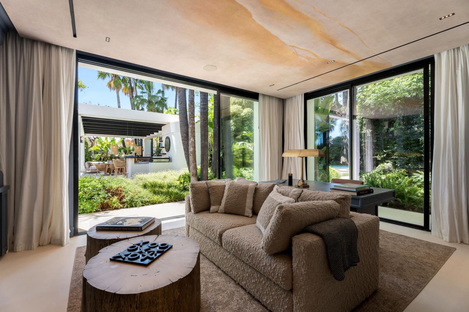 6 chambre Villa/Maison à vendre à Nueva Andalucia avec piscine garage - 9 490 000 € (Ref: 10185357)