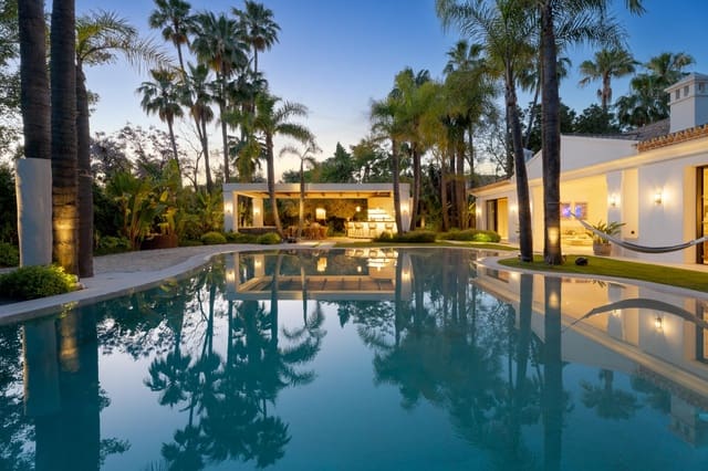 6 bedroom Villa for sale in Aloha Golf, Marbella with pool garage - € 9,490,000 (Ref: 10185357)