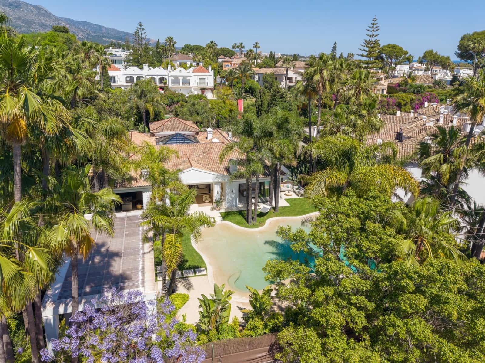 6 chambre Villa/Maison à vendre à Nueva Andalucia avec piscine garage - 9 490 000 € (Ref: 10185357)