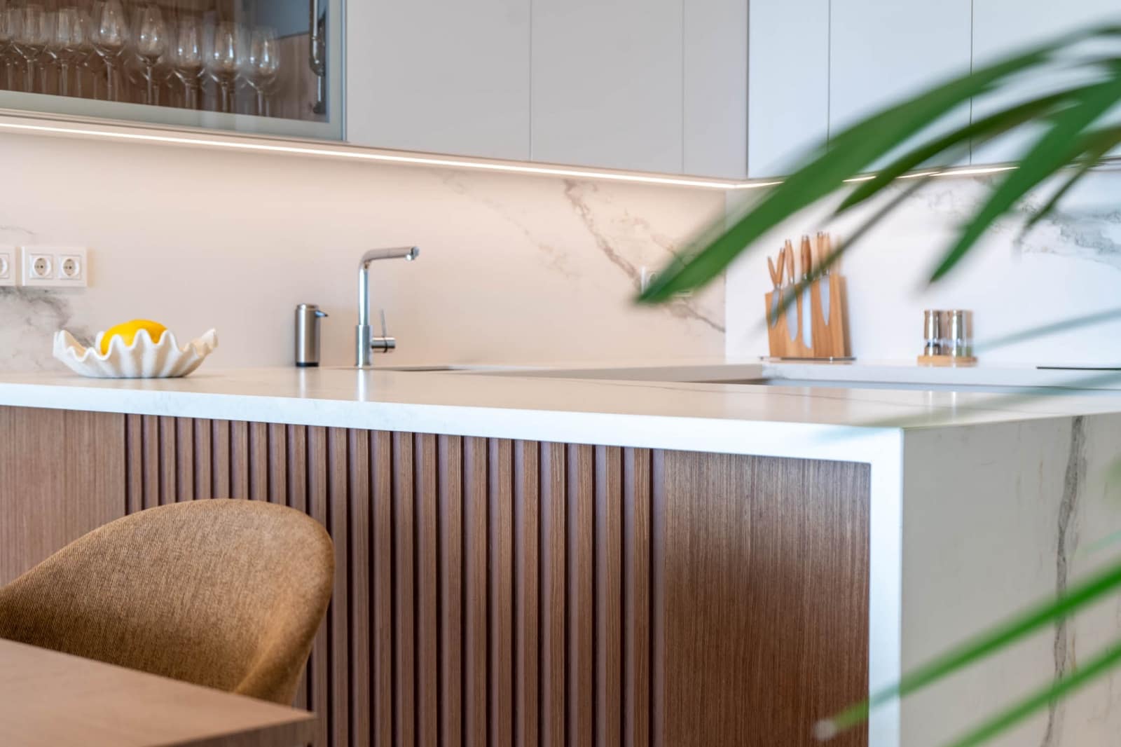3 bedroom Apartment for sale in Ojen with pool garage - € 1,595,000 (Ref: 10185361)