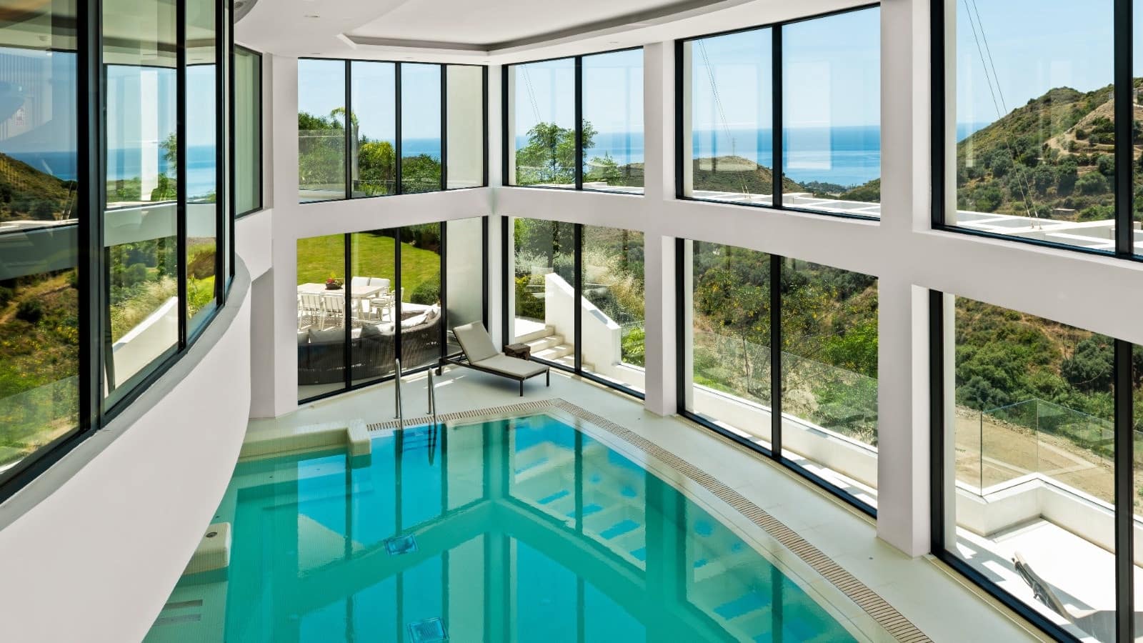 3 bedroom Apartment for sale in Ojen with pool garage - € 1,595,000 (Ref: 10185361)