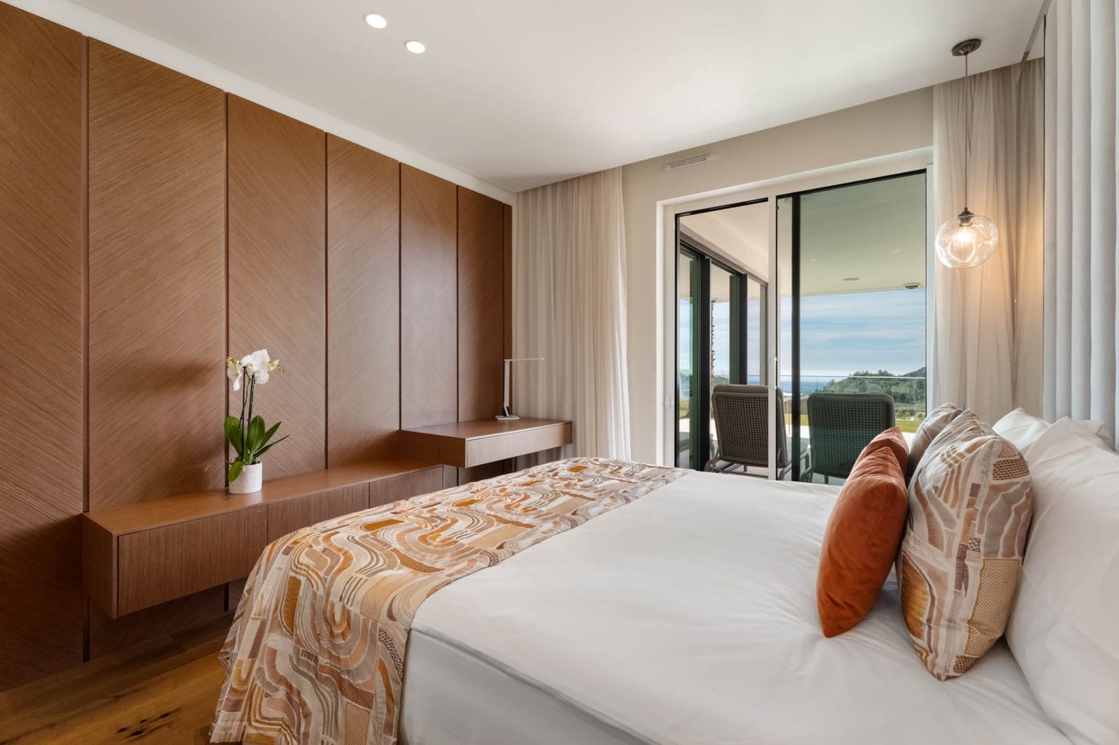 3 bedroom Apartment for sale in Ojen with pool garage - € 1,595,000 (Ref: 10185361)