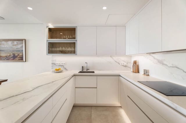 3 bedroom Apartment for sale in Ojen with pool garage - € 1,595,000 (Ref: 10185361)