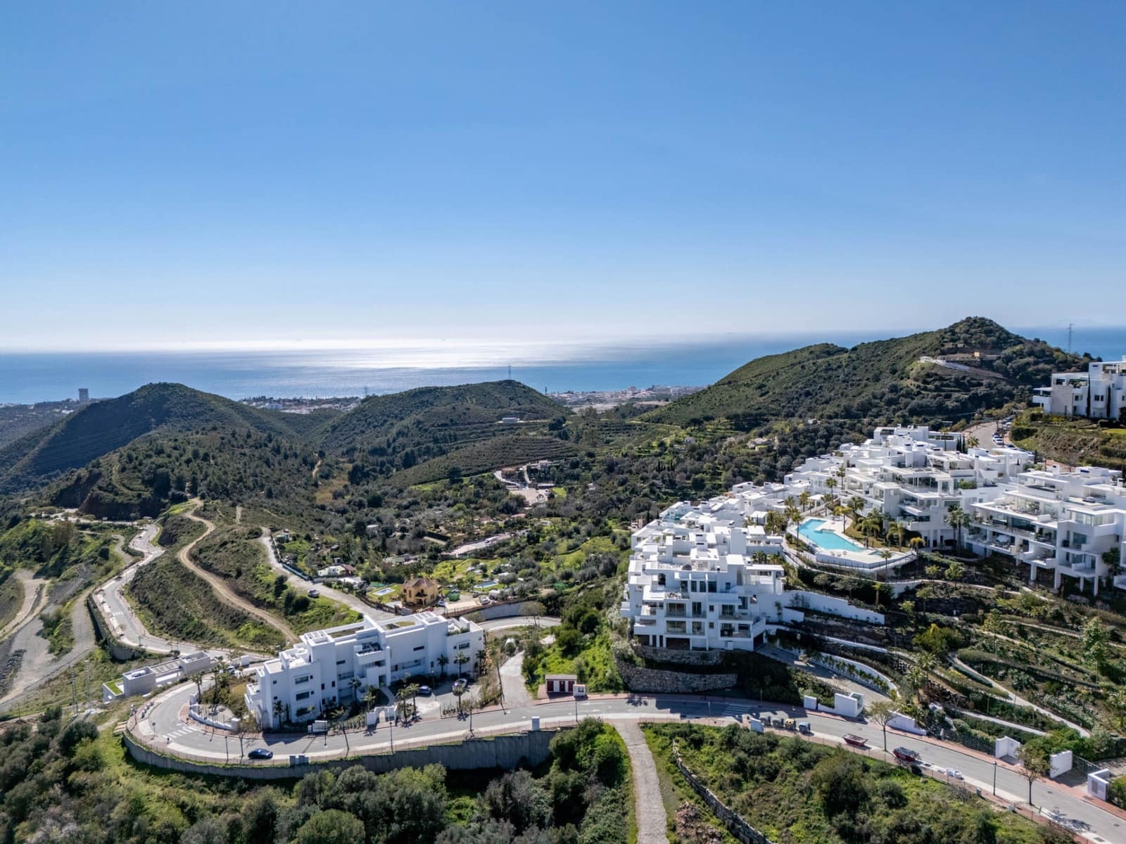 3 bedroom Apartment for sale in Ojen with pool garage - € 1,595,000 (Ref: 10185361)