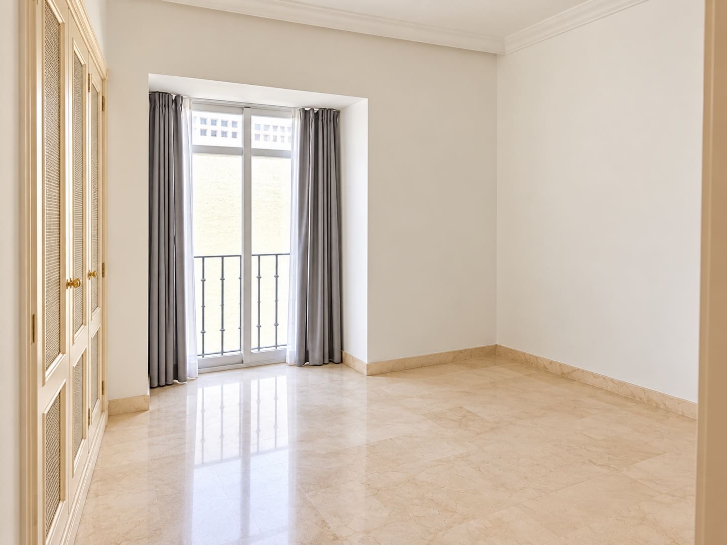 3 bedroom Penthouse for sale in Marbella with pool garage - € 950,000 (Ref: 10185363)