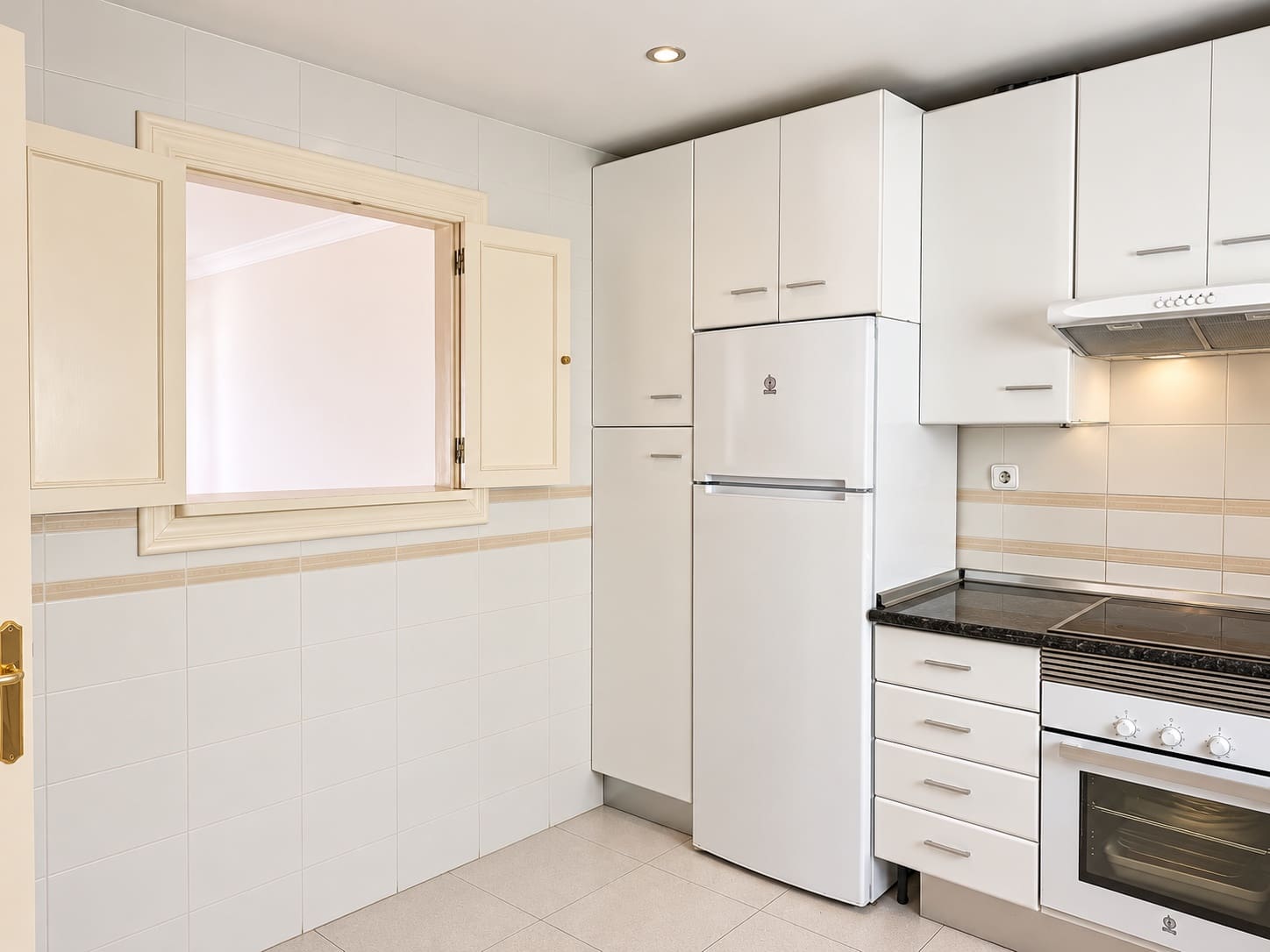 3 bedroom Penthouse for sale in Marbella with pool garage - € 950,000 (Ref: 10185363)