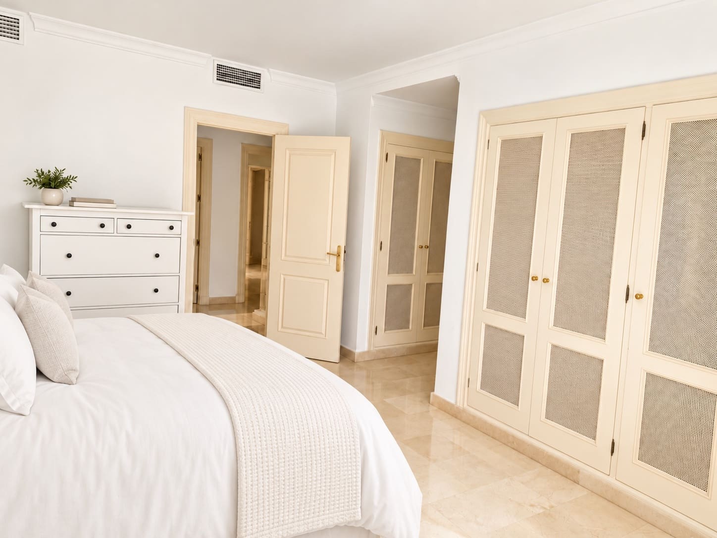 3 bedroom Penthouse for sale in Marbella with pool garage - € 950,000 (Ref: 10185363)