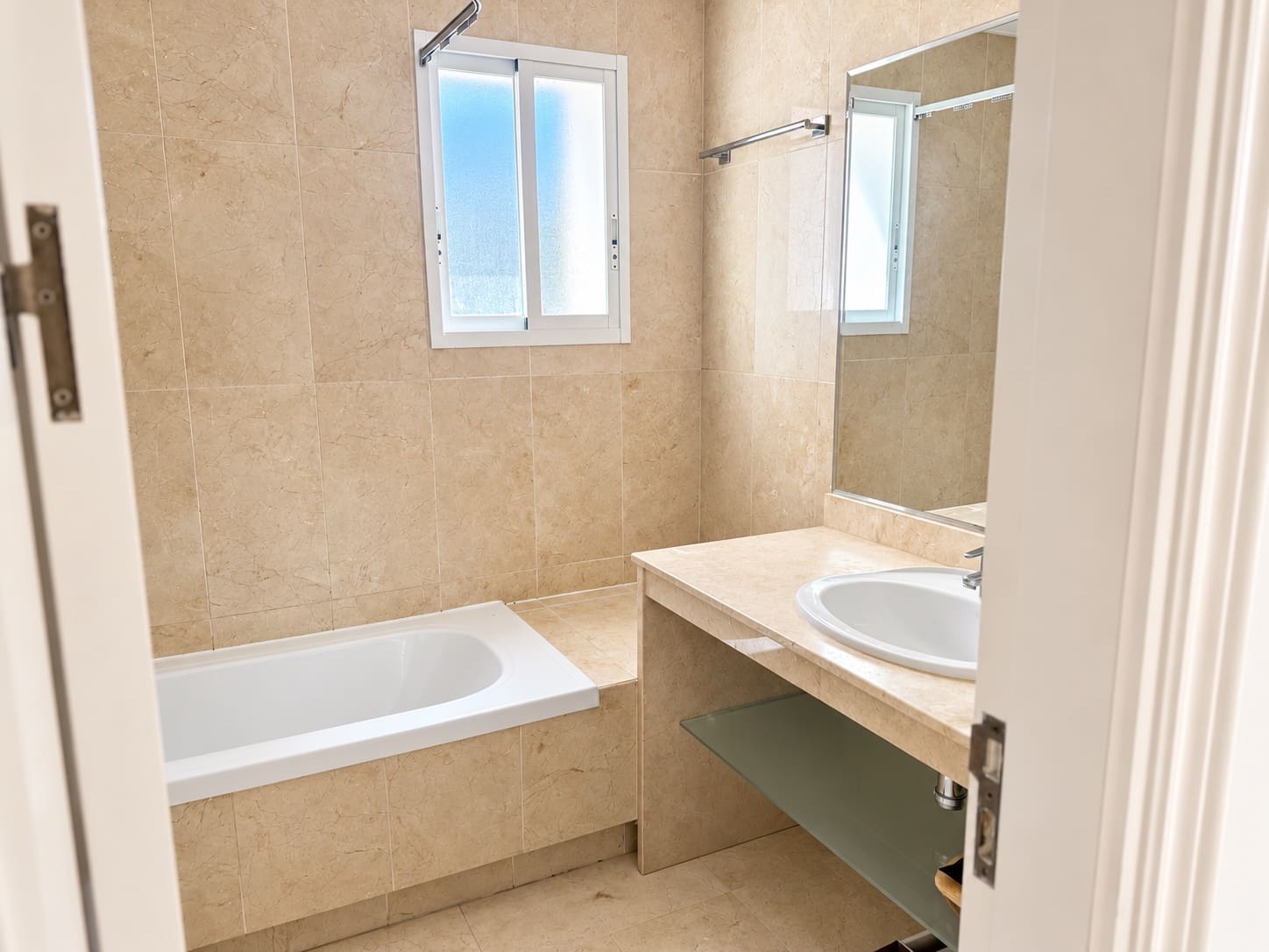 3 bedroom Penthouse for sale in Marbella with pool garage - € 950,000 (Ref: 10185363)