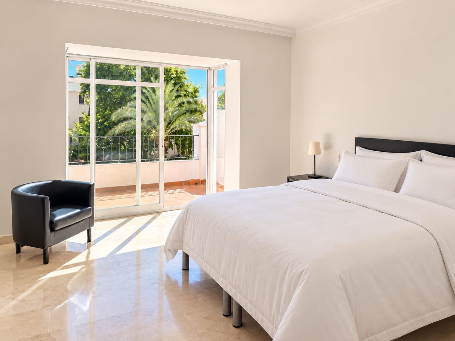 3 bedroom Penthouse for sale in Marbella with pool garage - € 950,000 (Ref: 10185363)