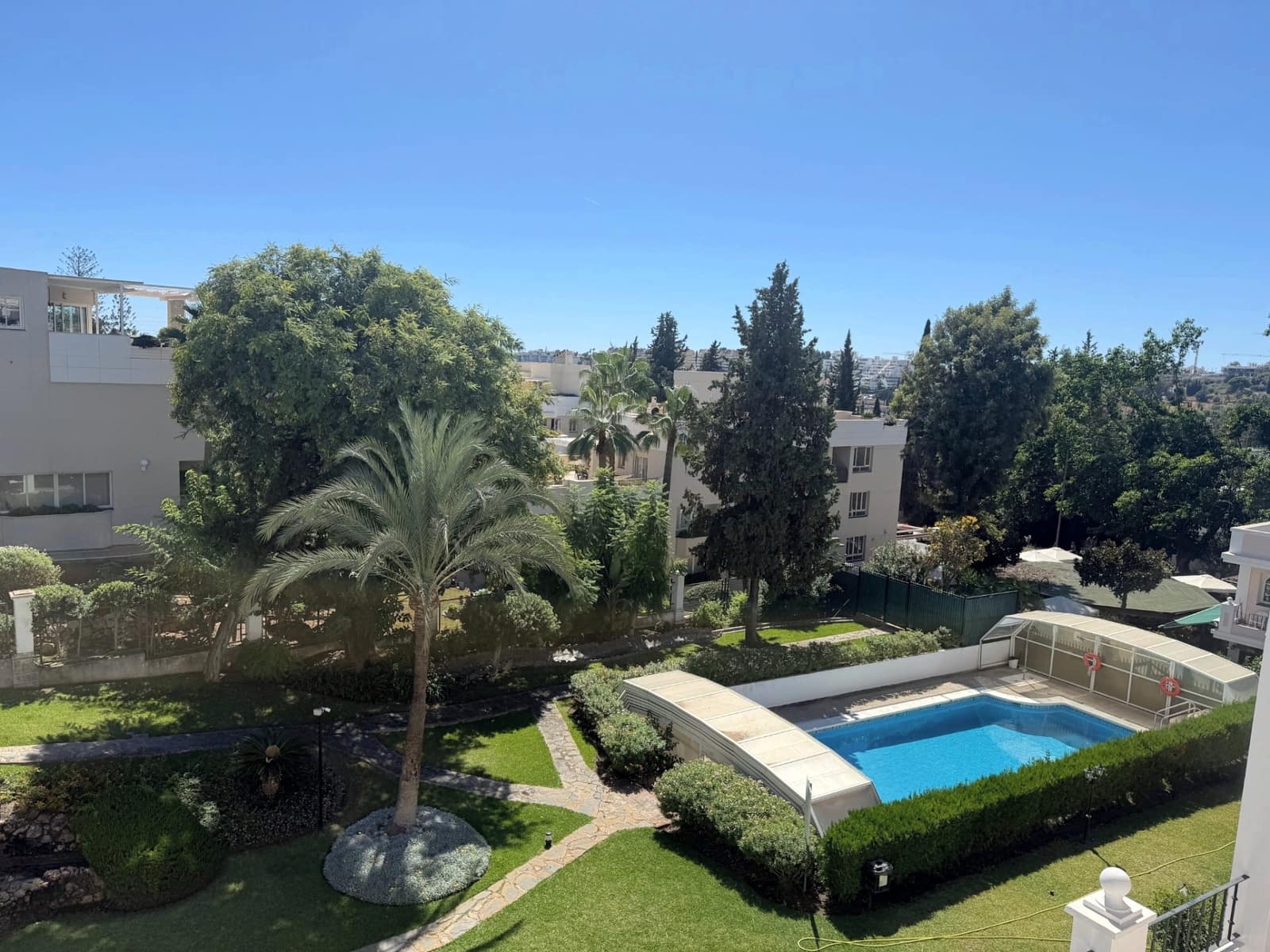 3 bedroom Penthouse for sale in Marbella with pool garage - € 950,000 (Ref: 10185363)