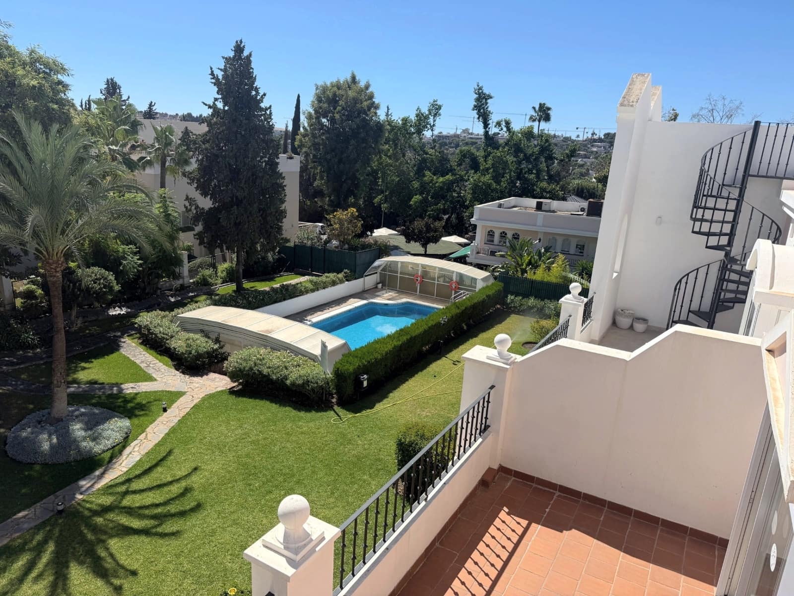3 bedroom Penthouse for sale in Marbella with pool garage - € 950,000 (Ref: 10185363)