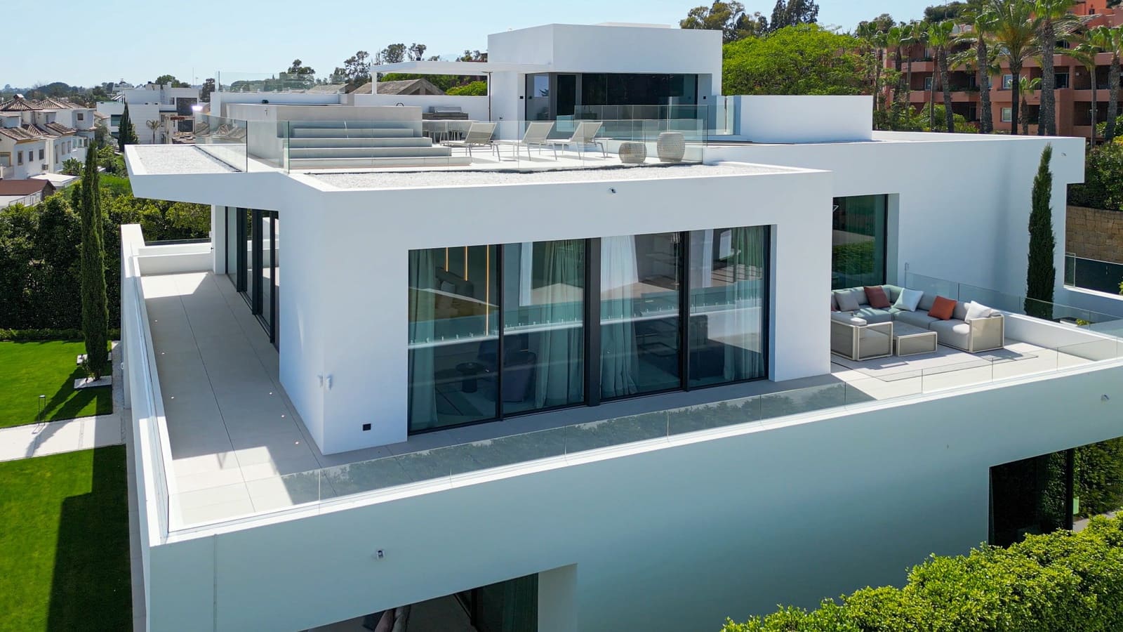 Chalet de 5 habitaciones en Marbella en venta con piscina garaje - 11.000.000 € (Ref: 10185393)