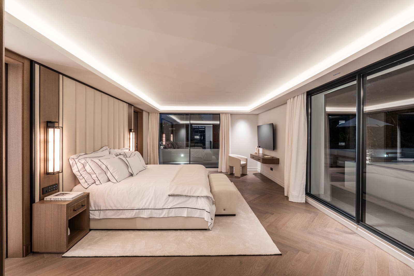 5 soverom Villa til salgs i Nueva Andalucia med svømmebasseng garasje - € 7 400 000 (Ref: 10185399)