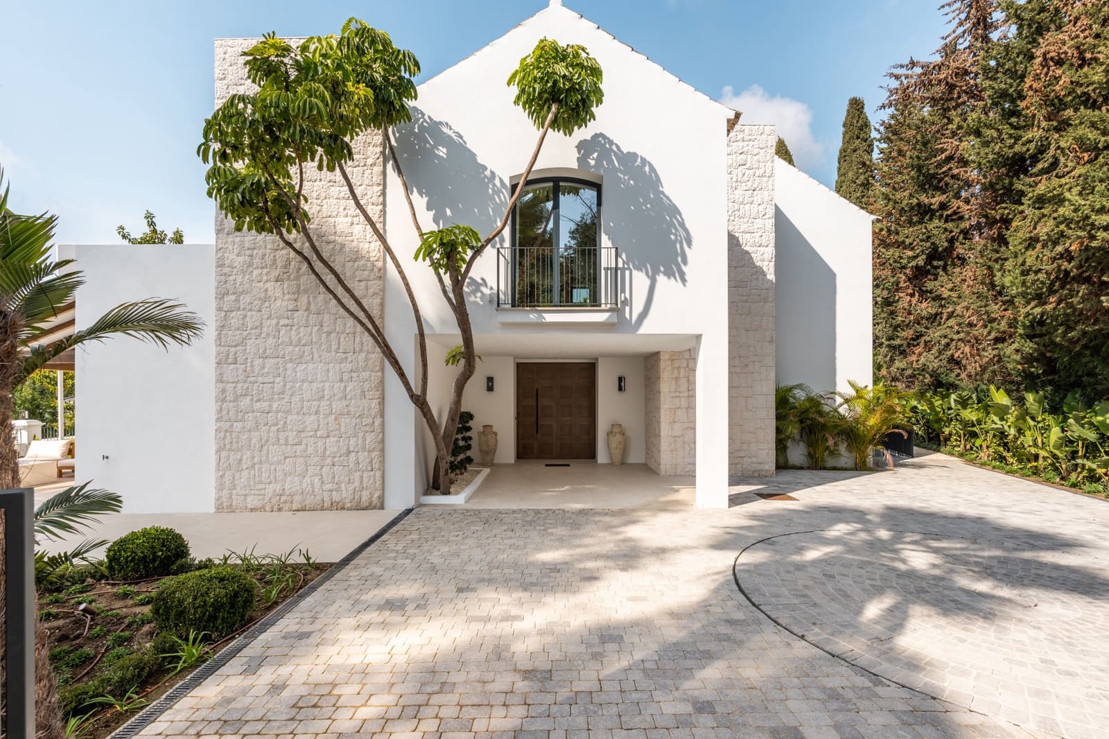 5 soverom Villa til salgs i Nueva Andalucia med svømmebasseng garasje - € 7 400 000 (Ref: 10185399)