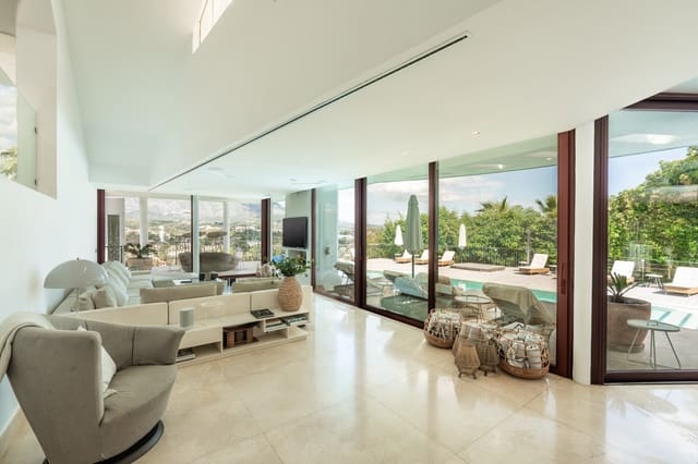 7 sypialnia Willa na sprzedaż w Nueva Andalucia, Marbella z basenem garażem - 4 400 000 € (Ref: 10185402)
