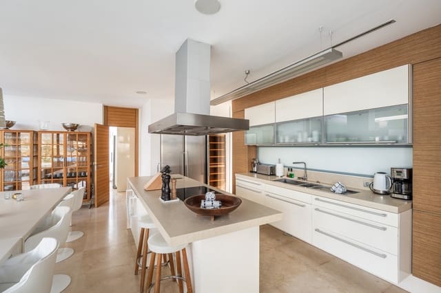 7 sypialnia Willa na sprzedaż w Nueva Andalucia, Marbella z basenem garażem - 4 400 000 € (Ref: 10185402)