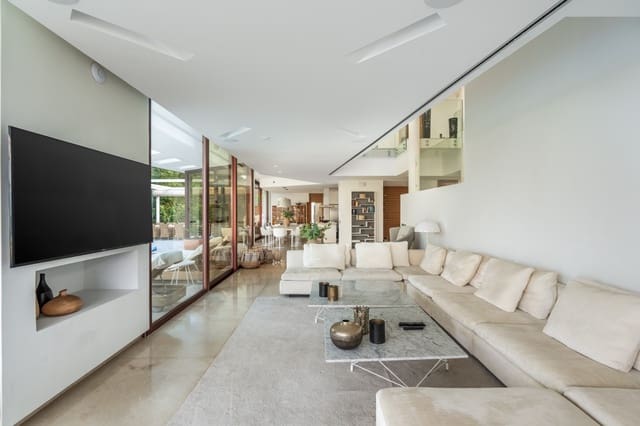 7 sypialnia Willa na sprzedaż w Nueva Andalucia, Marbella z basenem garażem - 4 400 000 € (Ref: 10185402)