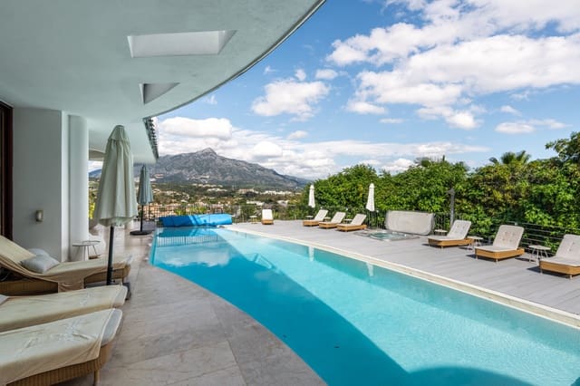 7 sypialnia Willa na sprzedaż w Nueva Andalucia, Marbella z basenem garażem - 4 400 000 € (Ref: 10185402)
