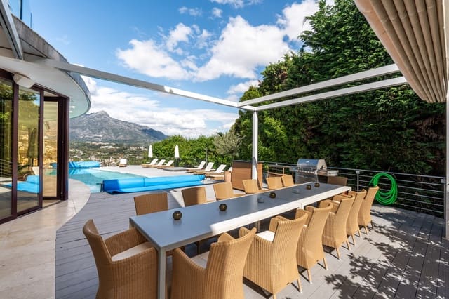 7 sypialnia Willa na sprzedaż w Nueva Andalucia, Marbella z basenem garażem - 4 400 000 € (Ref: 10185402)