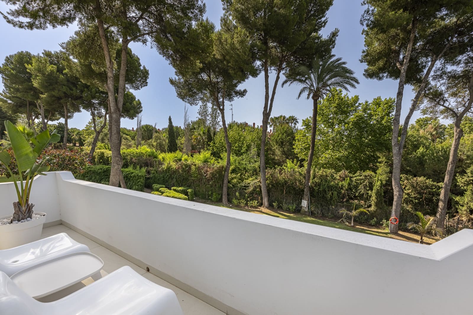 4 soveværelse Villa til salg i Marbella med swimmingpool garage - € 2.695.000 (Ref: 10186441)