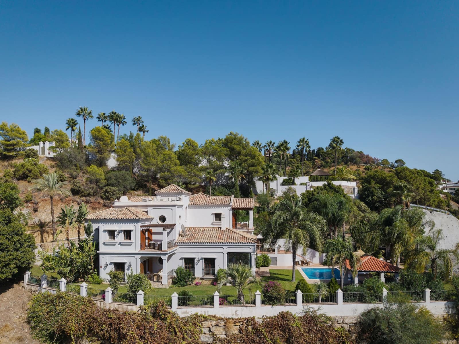 4 soverom Villa til salgs i El Madronal med svømmebasseng garasje - € 4 500 000 (Ref: 10186445)
