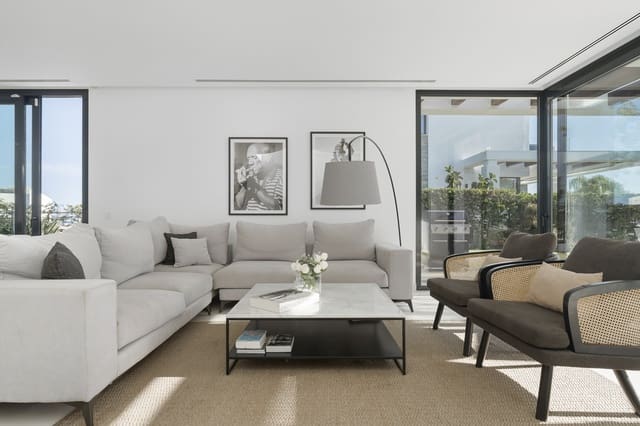 Pareado de 5 habitaciones en Cabopino - Artola, Marbella en venta con piscina garaje - 1.495.000 € (Ref: 10186446)