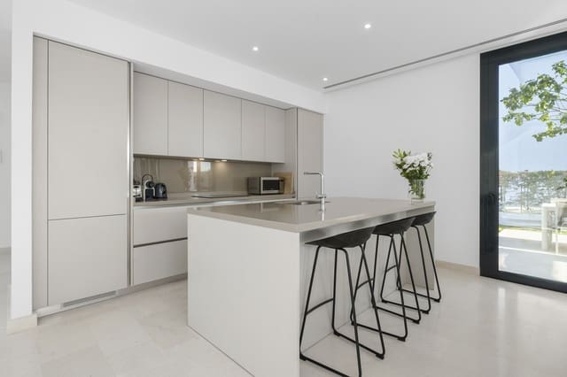 Pareado de 5 habitaciones en Cabopino - Artola, Marbella en venta con piscina garaje - 1.495.000 € (Ref: 10186446)